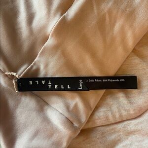 Tell Tale Light Pink Reversible Bralette
Size Large